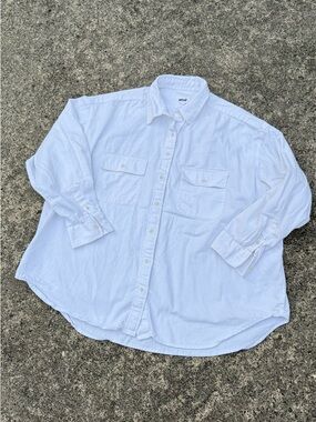 aerie Classic White Button-Down Shirt with Chest Pockets size M %100 cotton